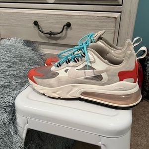 Women’s Nike Air Max 270